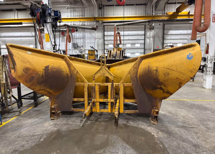 Caterpillar V Plow -