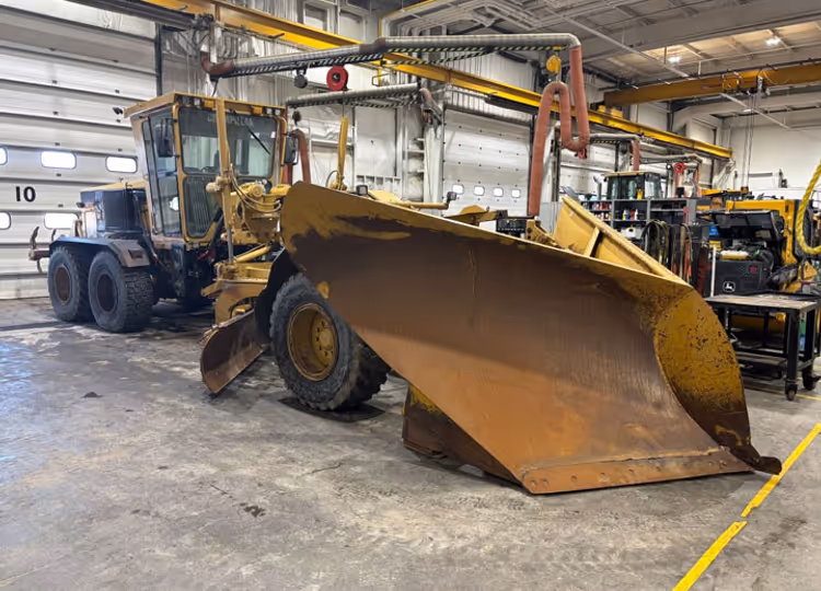Caterpillar V Plow -
