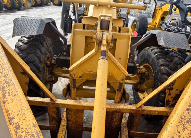 Caterpillar V Plow -