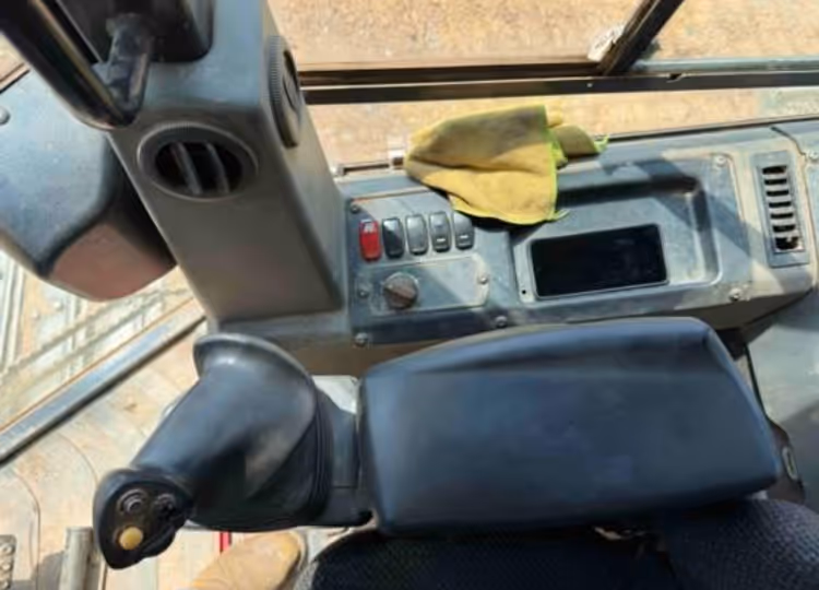 Caterpillar D5K2LGP AR KY207223
