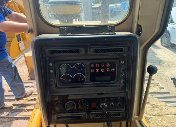 Caterpillar D6M LGP 4JN00823
