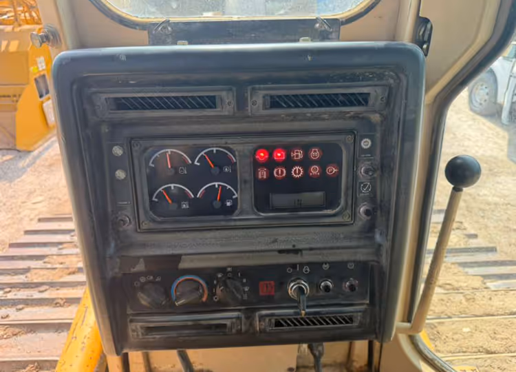 Caterpillar D6M LGP 4JN00823