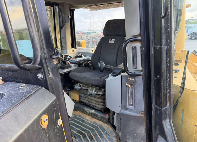 Caterpillar D8T FCT00304